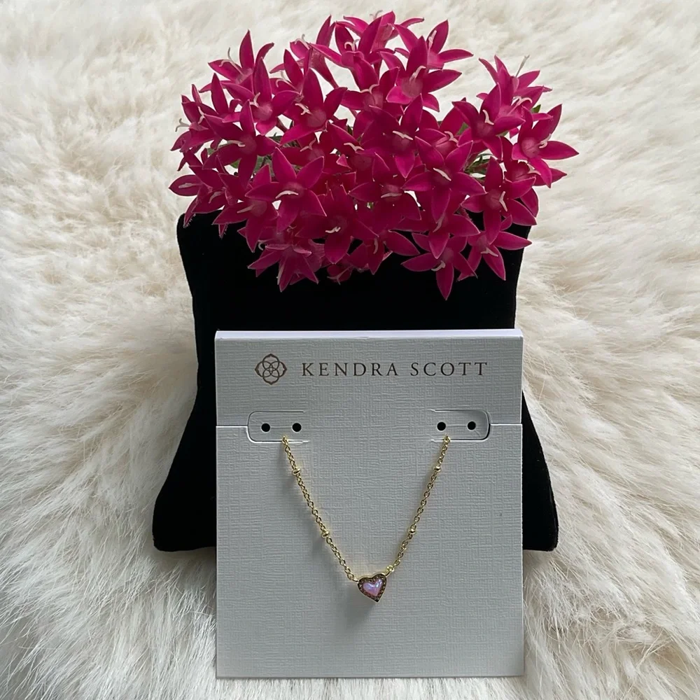💖KENDRA SCOTT Mini Ari Heart Gold Satellite sSort Pendant Necklace - Picture 2 of 8